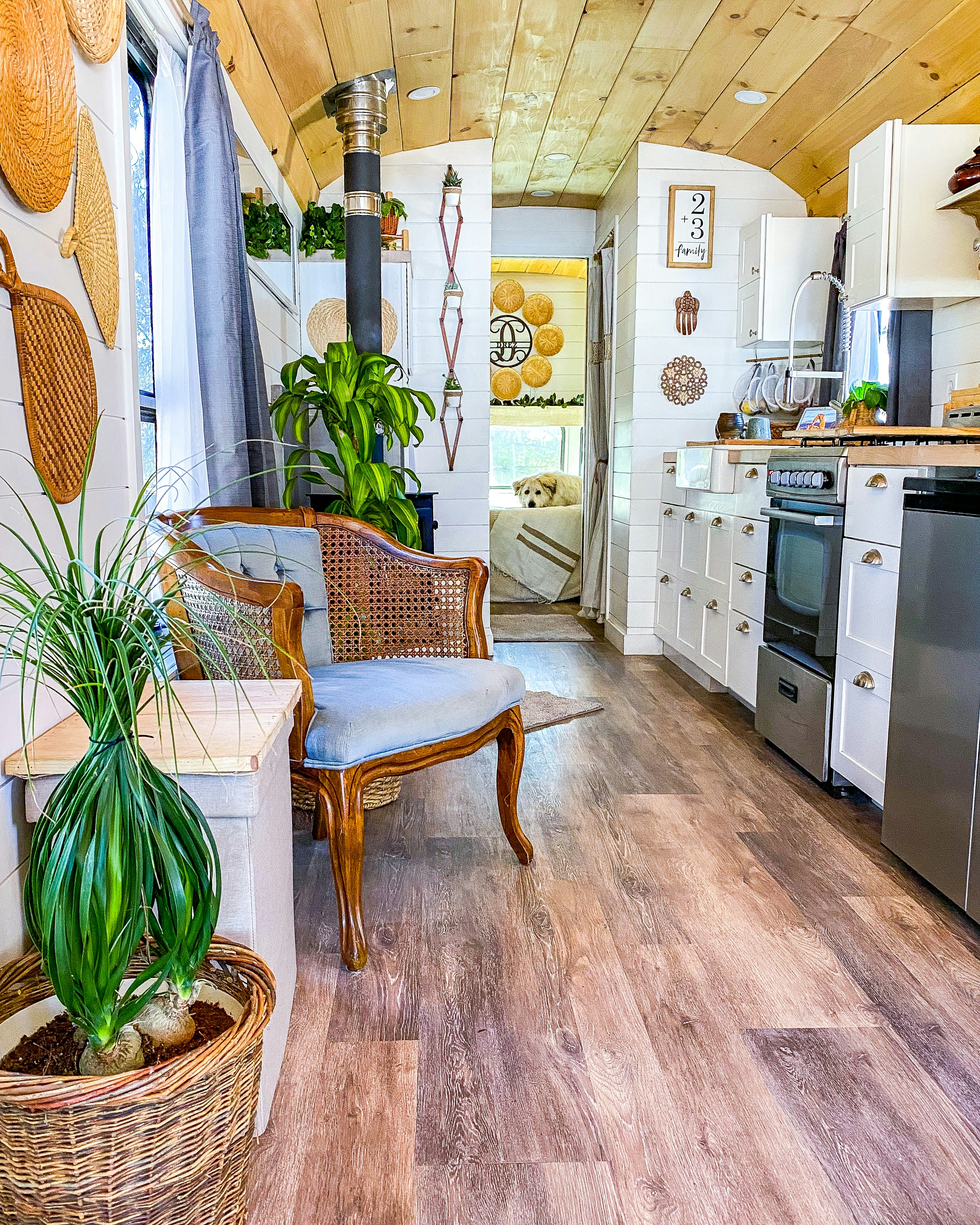 Innenansicht Wohn- und Kochbereich Tiny House